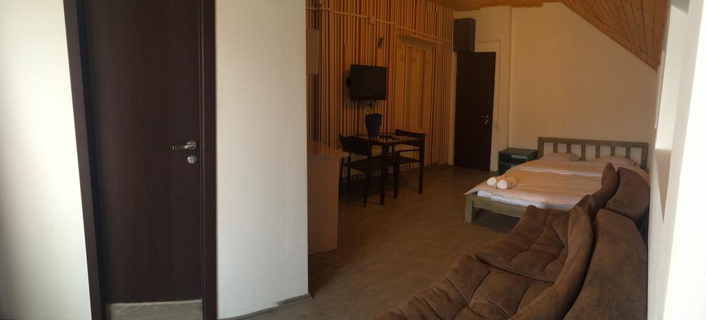 באקוריאני Nina'S Apartment מראה חיצוני תמונה